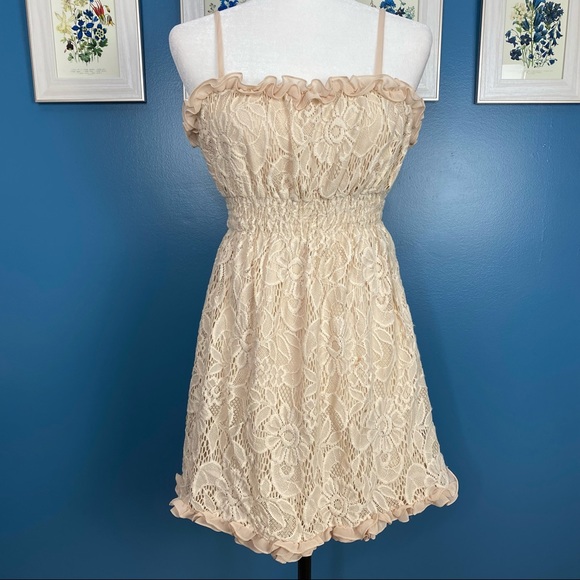 VTG Twenty One Cream Lace Floral Mini Dress Size M - Picture 8 of 14